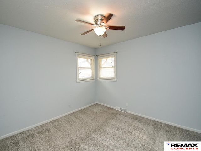 4611 Linden Street, Lincoln, NE 68516