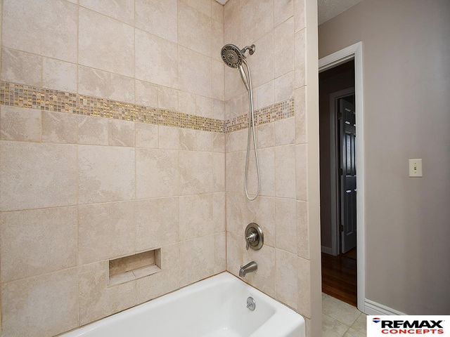 4611 Linden Street, Lincoln, NE 68516