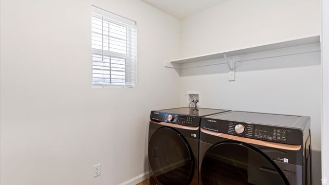 295 E KANAB CREEK DR, Saratoga Springs, UT 84045