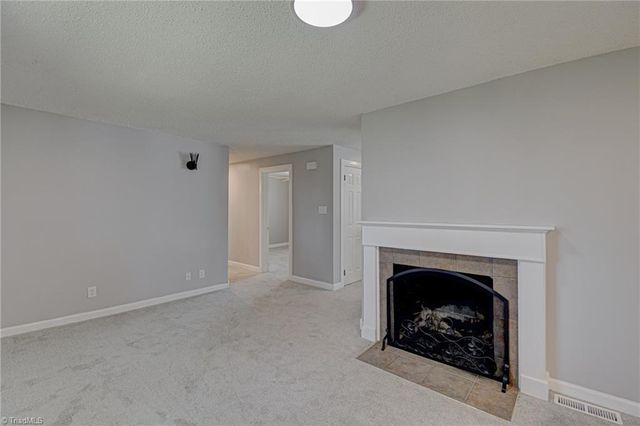 205 Beechwood Circle, Winston-salem, NC 27105