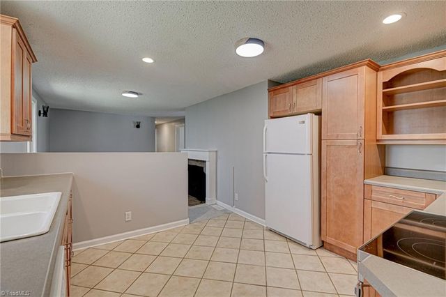 205 Beechwood Circle, Winston-salem, NC 27105