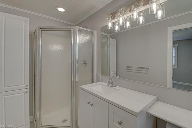 205 Beechwood Circle, Winston-salem, NC 27105