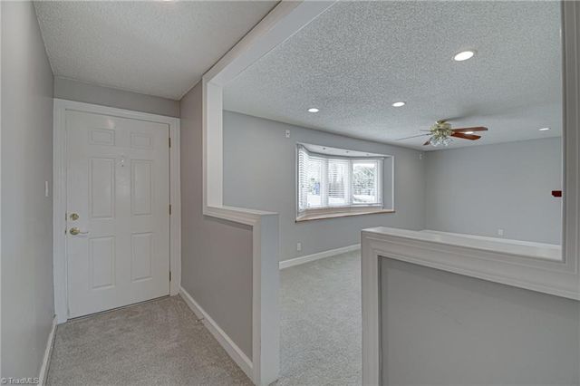 205 Beechwood Circle, Winston-salem, NC 27105