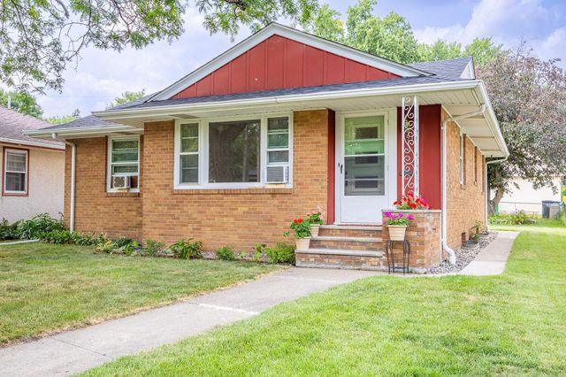 591 36th Avenue NE, Minneapolis, MN 55418