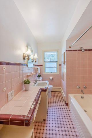 591 36th Avenue NE, Minneapolis, MN 55418