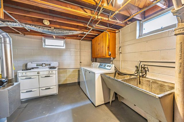 591 36th Avenue NE, Minneapolis, MN 55418