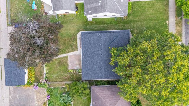 591 36th Avenue NE, Minneapolis, MN 55418