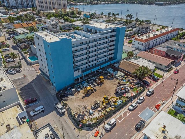 300 Van Buren Street, Hollywood, FL 33019
