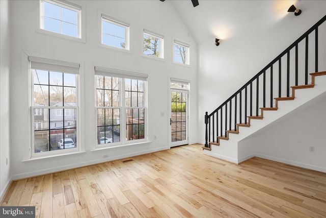 3626 T ST NW, Washington, DC 20007