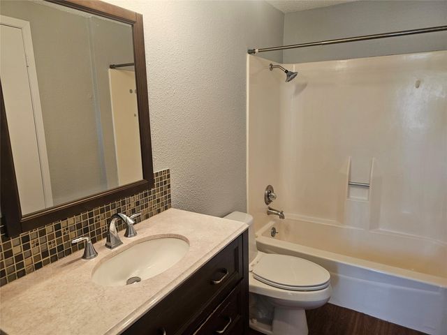 4908 Barkbridge TRL, Austin, TX 78744