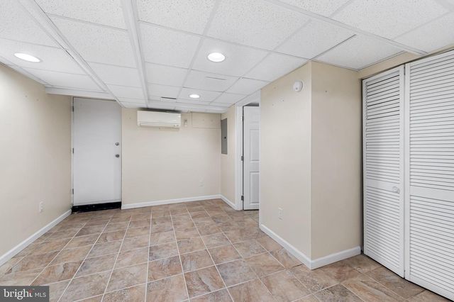 738 E LAKE AVE, Baltimore, MD 21212