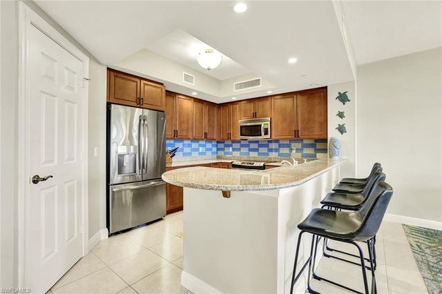 1065 Borghese LN # 304, Naples, FL 34114