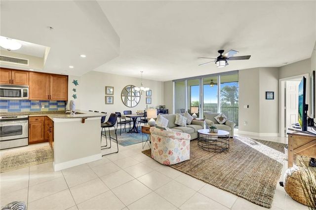 1065 Borghese LN # 304, Naples, FL 34114