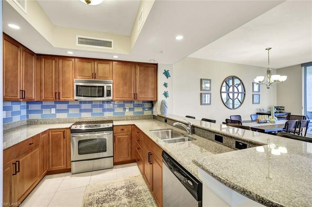 1065 Borghese LN # 304, Naples, FL 34114