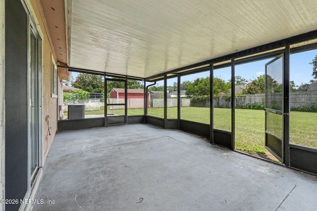 7986 SHIRCLIFF Drive, Jacksonville, FL 32210
