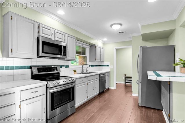 4197 Orchard Hill Drive, Bloomfield Charter Township, MI 48304