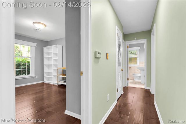 4197 Orchard Hill Drive, Bloomfield Charter Township, MI 48304