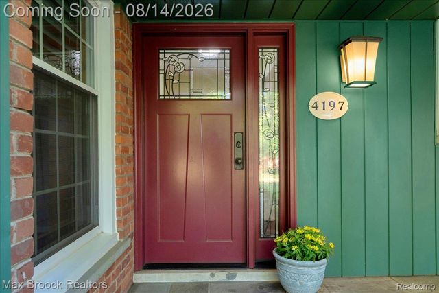 4197 Orchard Hill Drive, Bloomfield Charter Township, MI 48304