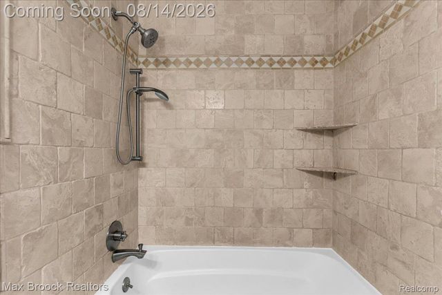 4197 Orchard Hill Drive, Bloomfield Charter Township, MI 48304