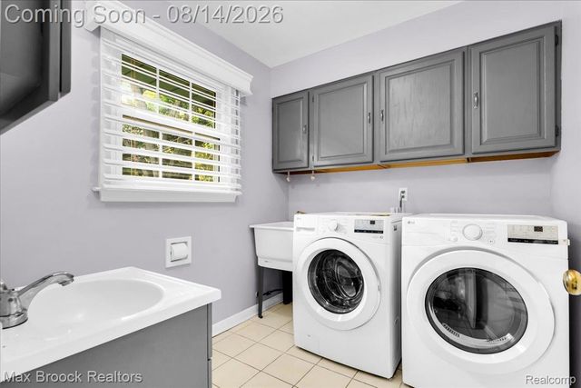 4197 Orchard Hill Drive, Bloomfield Charter Township, MI 48304