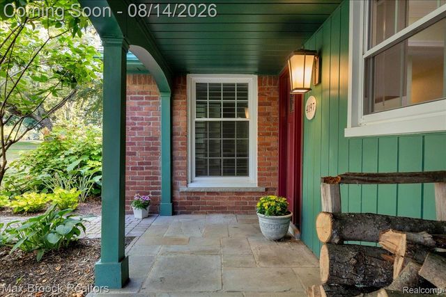 4197 Orchard Hill Drive, Bloomfield Charter Township, MI 48304