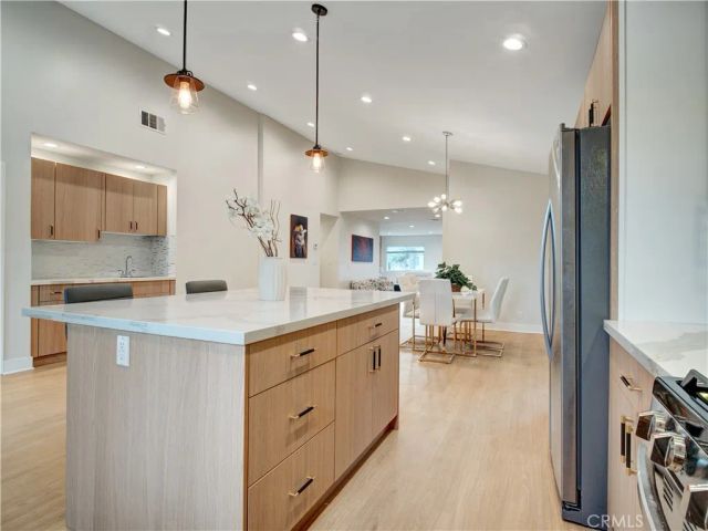 17961 Martha Street, Encino, CA 91316