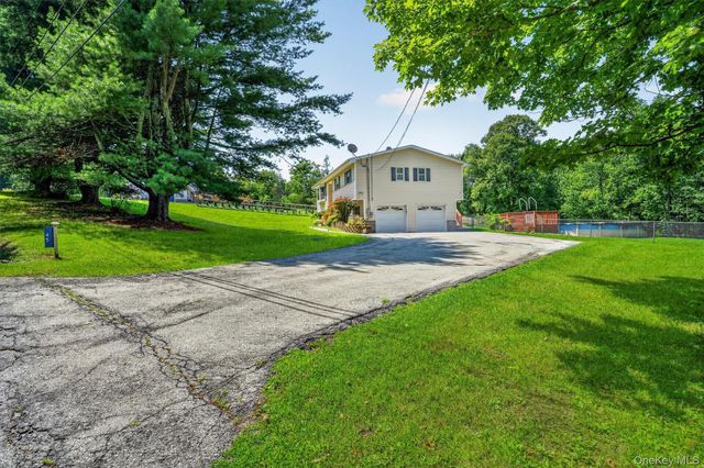 45 Brola Road, Middletown, NY 10940