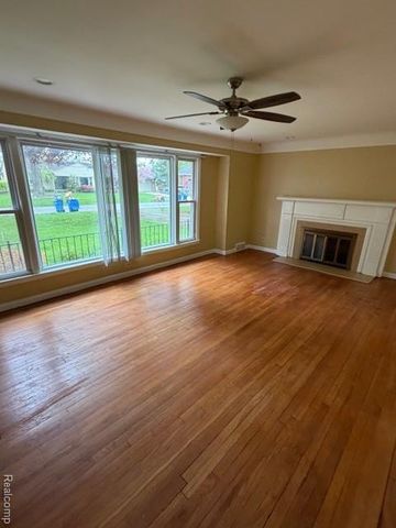 6766 Parkway Circle, Dearborn Heights, MI 48127