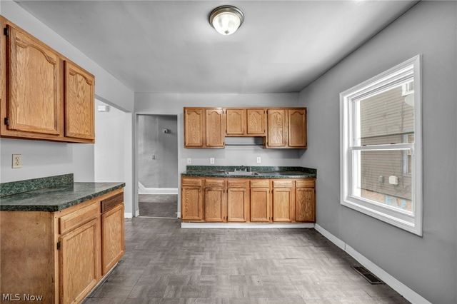 12805 Parkhill Avenue, Cleveland, OH 44120