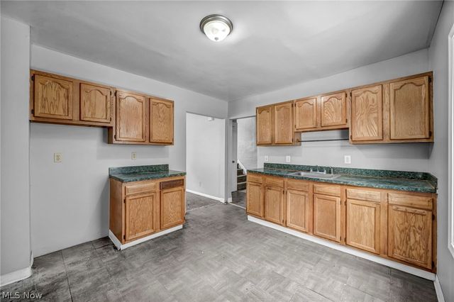 12805 Parkhill Avenue, Cleveland, OH 44120