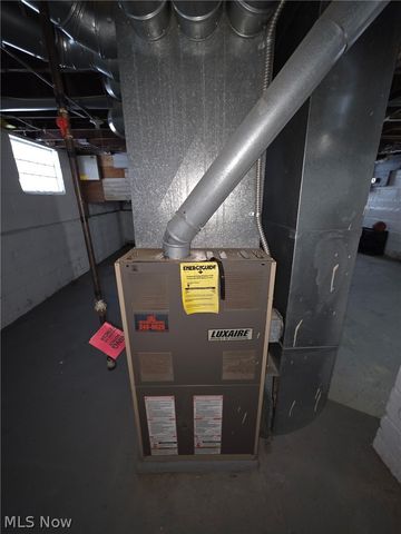 12805 Parkhill Avenue, Cleveland, OH 44120