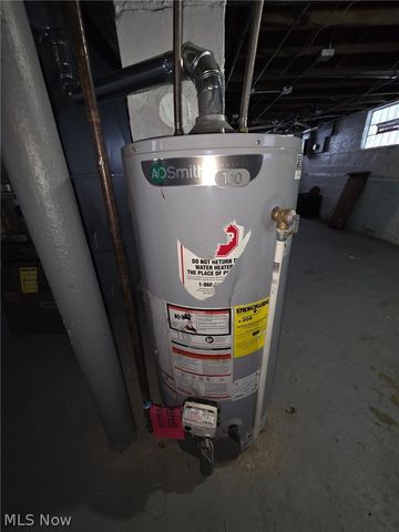 12805 Parkhill Avenue, Cleveland, OH 44120