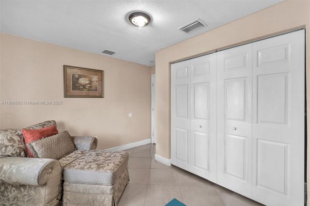 2175 NW 50th St, Miami, FL 33142