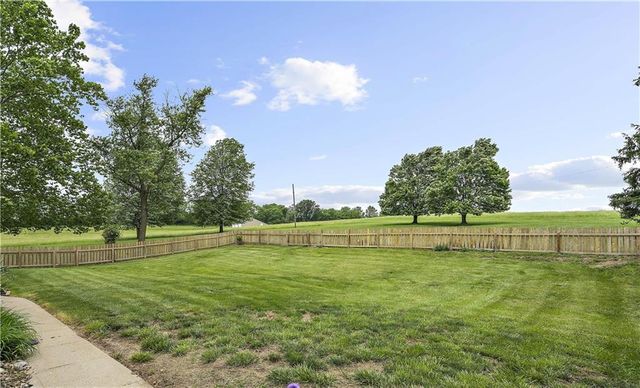450 Ruth Ewing Road, Liberty, MO 64068