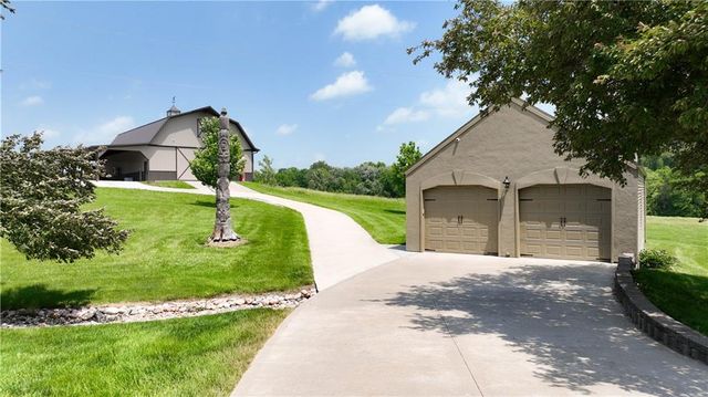 450 Ruth Ewing Road, Liberty, MO 64068