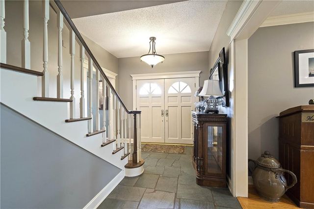 450 Ruth Ewing Road, Liberty, MO 64068
