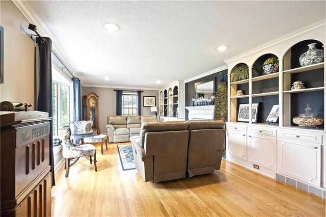 450 Ruth Ewing Road, Liberty, MO 64068