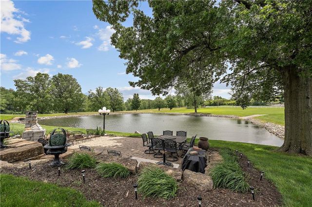 450 Ruth Ewing Road, Liberty, MO 64068