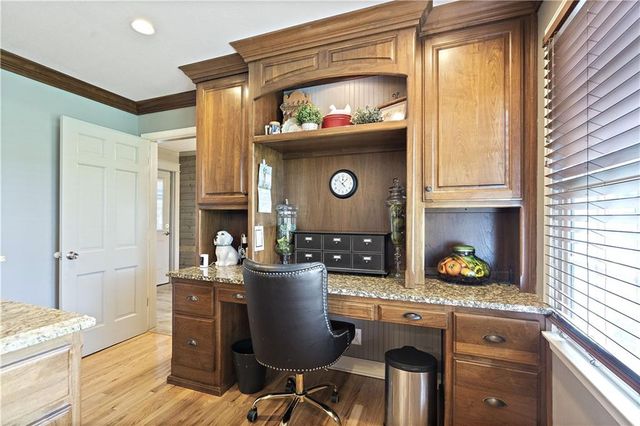 450 Ruth Ewing Road, Liberty, MO 64068