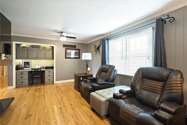450 Ruth Ewing Road, Liberty, MO 64068