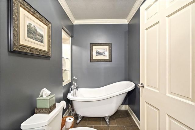 450 Ruth Ewing Road, Liberty, MO 64068