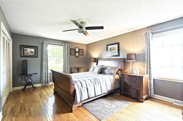 450 Ruth Ewing Road, Liberty, MO 64068