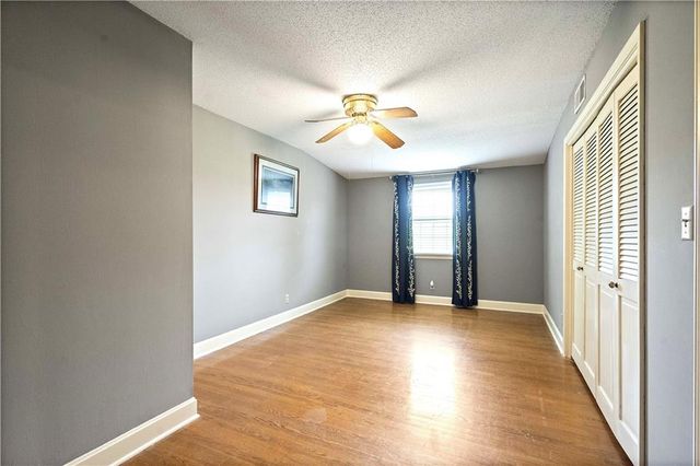 450 Ruth Ewing Road, Liberty, MO 64068
