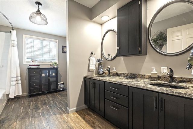 450 Ruth Ewing Road, Liberty, MO 64068