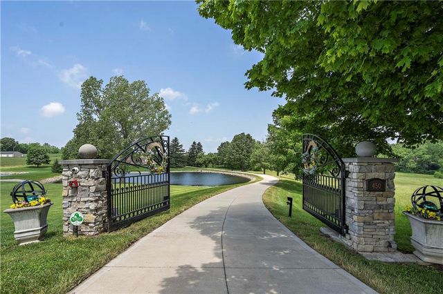 450 Ruth Ewing Road, Liberty, MO 64068