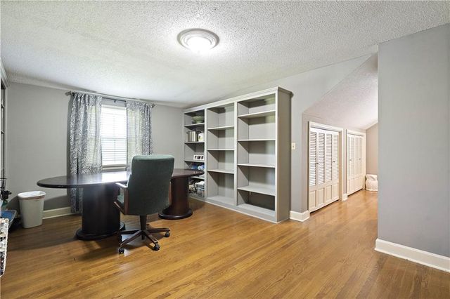 450 Ruth Ewing Road, Liberty, MO 64068