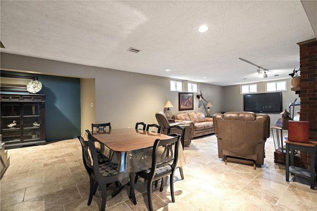 450 Ruth Ewing Road, Liberty, MO 64068