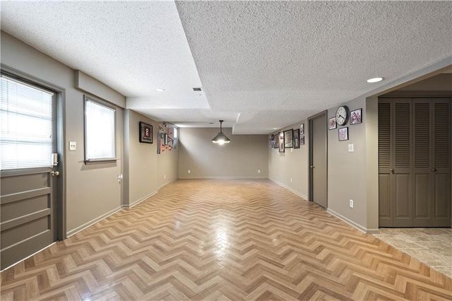 450 Ruth Ewing Road, Liberty, MO 64068