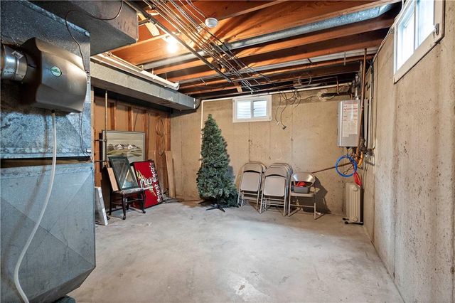 450 Ruth Ewing Road, Liberty, MO 64068
