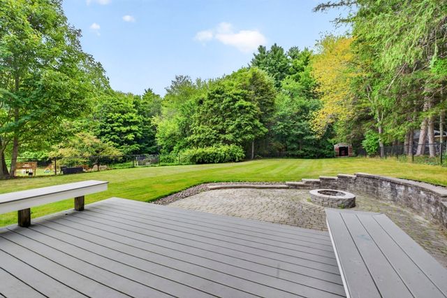 43 Madison St, Amesbury, MA 01913